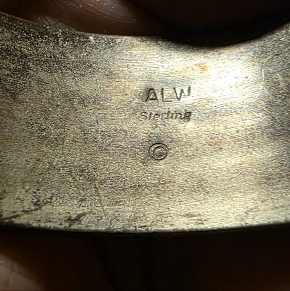 cuff bracelet - Picture 2 of 4